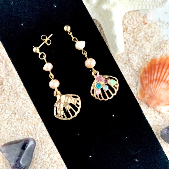 Genuine Pearl & Rhinestone Seashell Earrings in 14k Gold Plated Sterling… - Picture 3 of 4